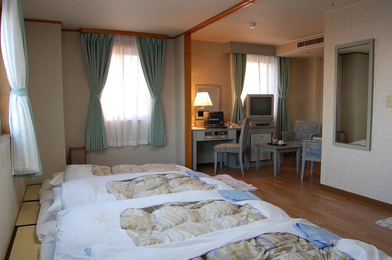 שיזוקה Seagrande Shimizu Station Hotel מראה חיצוני תמונה
